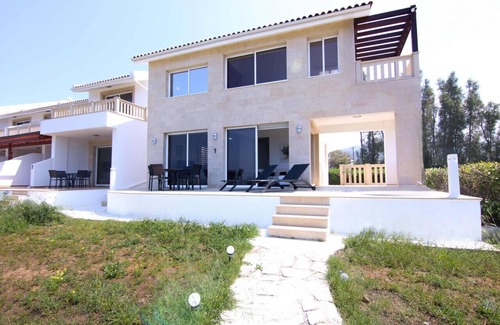 Ayia Marina Chrysochous Villa | Phaedrus Living: Beachfront Villa Thalassa