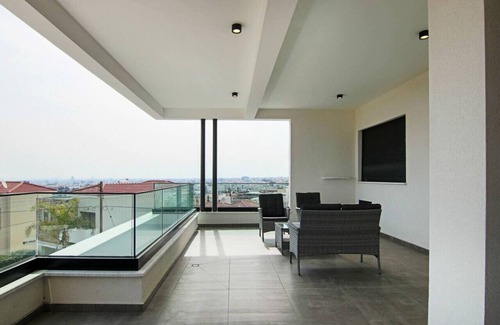 Agios Athanasios Apartment | Phaedrus Living: Sea View Anna Residence 202