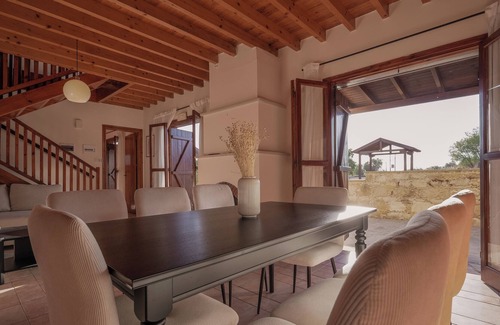 Kato Akourdalia Villa | Phaedrus Living Amarakos Villa