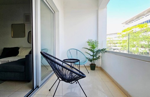 Acropolis Apartment | Phaedrus Living: Central Luxury Flat Esperidon 201