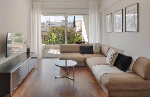 Strovolos Apartment | Phaedrus Living Evergreen City Flat