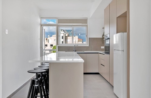 Lykabittos Apartment | Phaedrus Living: Romanou Modern City Center Flat
