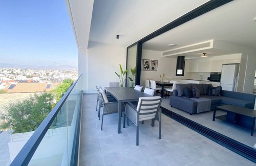 Aglantzia Apartment | Phaedrus Living: White Hills Suites Panoramic View
