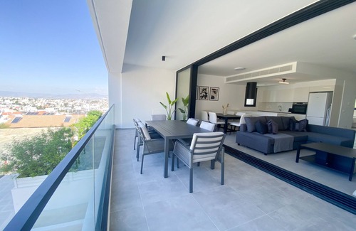 Aglantzia Apartment | Phaedrus Living: White Hills Suites Panoramic View