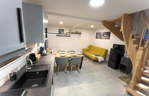 Euskirchen Apartment | Phantasialand, Therme, Köln, Bonn, Arbeitsplatz, Bäckerei um die Ecke