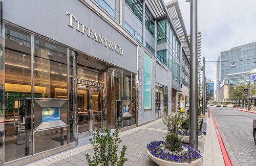 Legacy Park Apartment | Pharaoh's Fortune: A Legacy West Oasis and Business Pleasure Spot