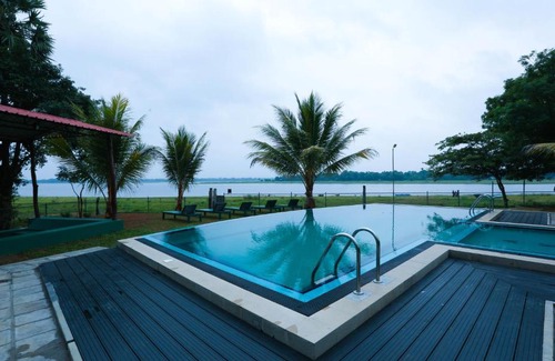 Polonnaruwa Hotel | Pharo Lake