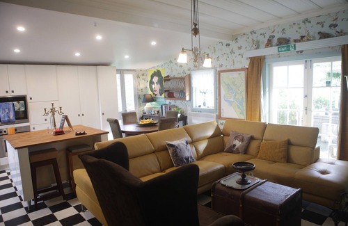 Paparoa Bed & Breakfast | Pheasant Lodge