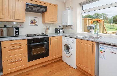 Disserth and Trecoed Cottage | PHEASANT WOOD, family friendly, with hot tub in Howey