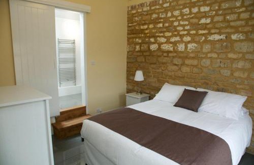 Towcester House | Pheasants Roost at Tove Valley Cottages