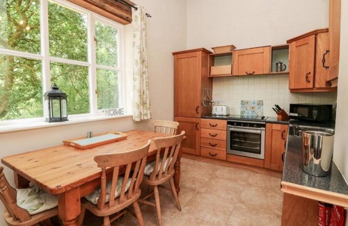 Broadwoodkelly Cottage | Pheasants Roost With Indoor Heated Pool, Cottage In Devon