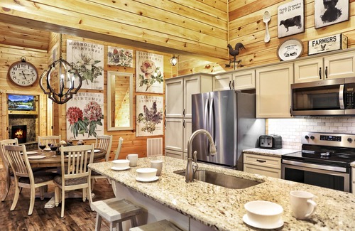 Chalet Village North Cabin | PHENOMENAL Luxury View Cabin! HUGE game room! 4 decks! 5 fireplaces! Hot Tub!