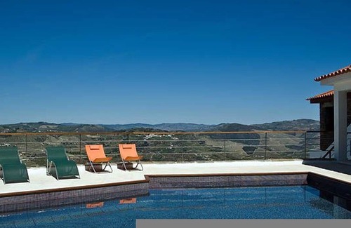 Gouvaes Villa | Phenomenal Pinhao Villa | 3 Bedrooms | Villa Douroco | Beautiful Valley Views |.