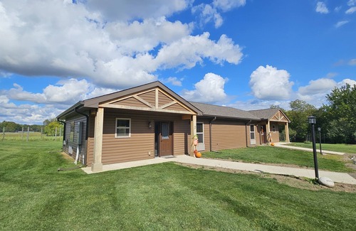 Orange Prairie Cottage | Phillips Legacy Cabin 2