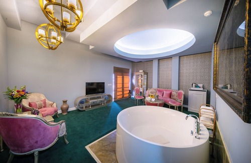 Sector 1 Hotel | Phoenicia Comfort Hotel