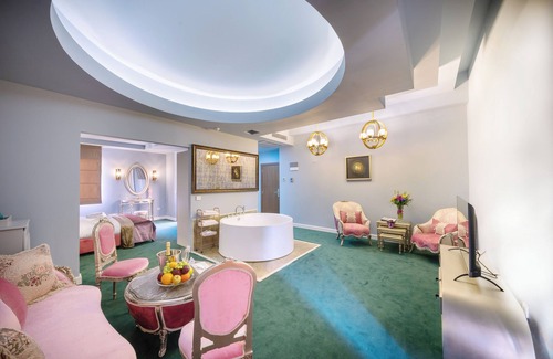 Sector 1 Hotel | Phoenicia Comfort Hotel