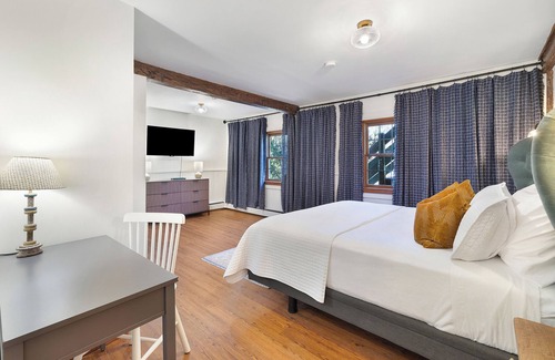 Phoenicia Hotel | Phoenicia Lodge