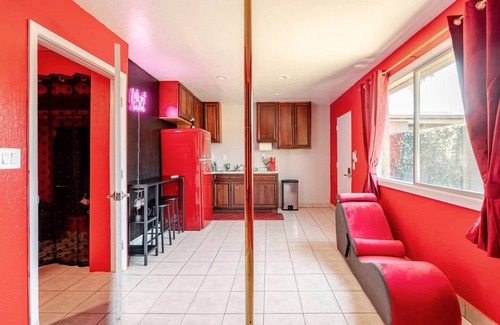 Maryvale House | Phoenix Adult-Only Kink Guesthouse, RedRoomforAdults