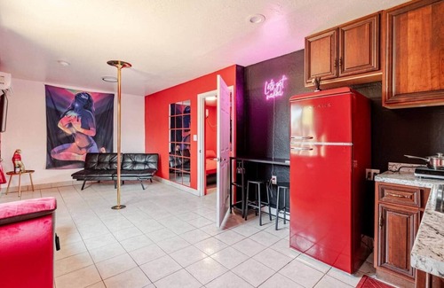 Maryvale House | Phoenix Adult-Only Kink Guesthouse, RedRoomforAdults
