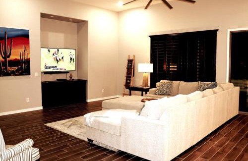 Sonoran Foothills Villa | Phoenix Home with heated pool, desert views & hot tub