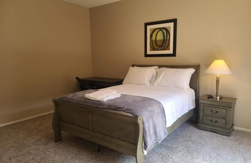 South Mountain House | Phoenix II Minutes to Airport and Downtown