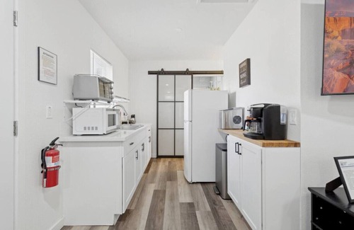 Gardendale House | Phoenix Studio | PHX Childrens Hospital Adjacent!