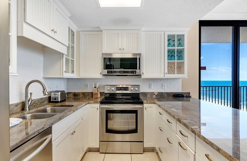 Ono Island Condo | Phoenix Viii Unit 1406 3 Bedroom Condo by Redawning