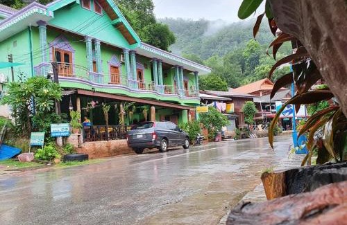 Pakbeng House | Phonemany Villa