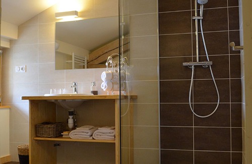 Monlet Bed & Breakfast | Phrygane room bathroom