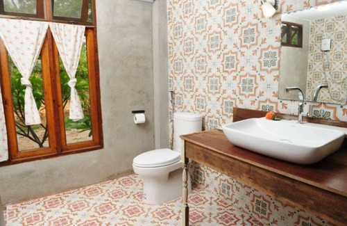 Hot House | Phu-Anna Eco House