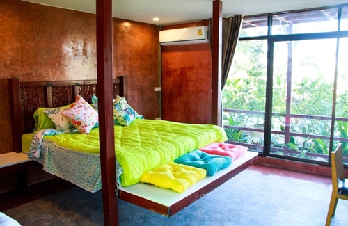 San Kamphaeng House | Phu Mi Lum Nao House