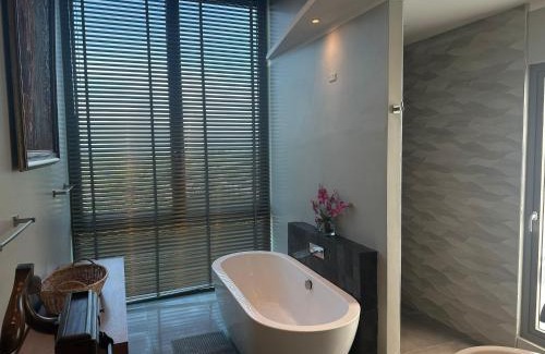 Pa Klok Villa | Phuket 4-Bedrooms Seaview 884m2 Private XL Luxury Infinity Pool Villa