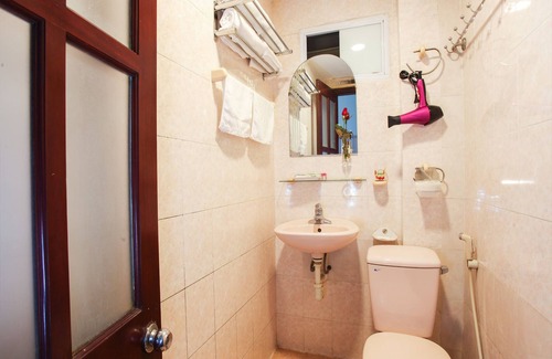 Long Bien Hotel | Phuong Trang Hotel Hanoi