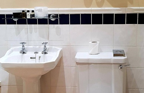 Henley-on-Thames House | Phyllis Court Members Club