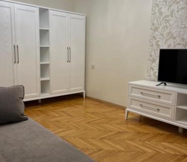 Uzhhorod Apartment | Piano