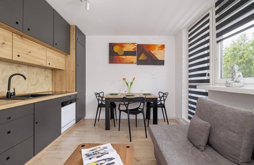 Katowice Apartment | Piastów 5 Katowice | Comfy Apartment | Balcony | Smart TV | Silesian Park, Zoo