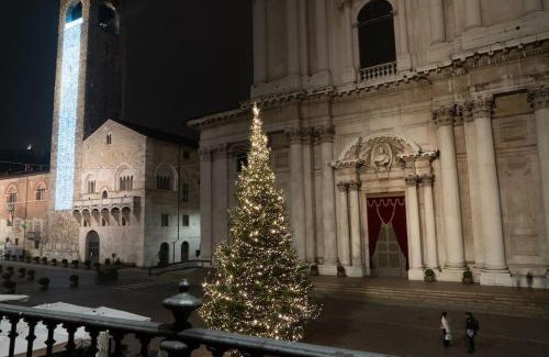 Brescia Antica Apartment | Piazza Duomo Cathedral View