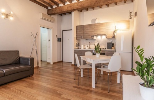 Carpi Apartment | [Piazza Martiri]-In pieno centro sotto al Castello