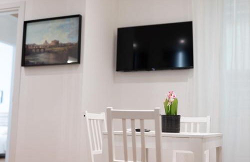 Quartiere XVII Trieste Apartment | Piazzetta Romana Luxury House