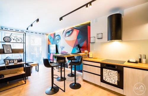 Sosnowiec Apartment | Picasso Apartment - Free Parking Place