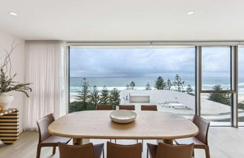 Burleigh Heads Apartment | Picasso By Khove
