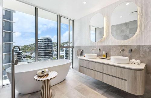 Burleigh Heads Apartment | Picasso By Khove