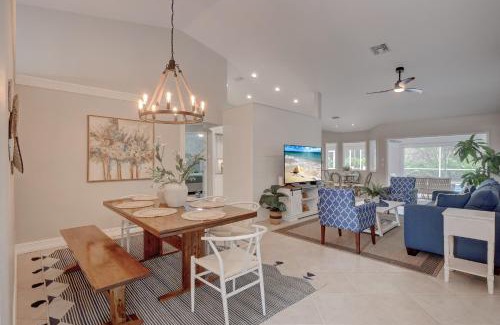 Crown Pointe House | Piccadilly Beach House - Beautiful Updated Home, Private Pool, Minutes from Downtown 5th Ave & Beaches!