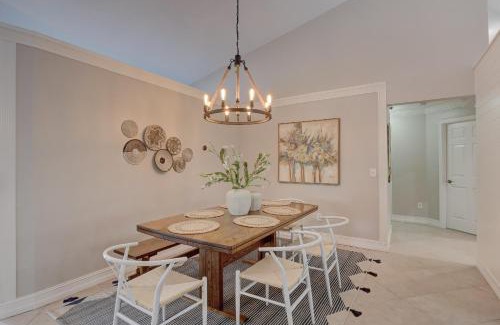 Crown Pointe House | Piccadilly Beach House - Beautiful Updated Home, Private Pool, Minutes from Downtown 5th Ave & Beaches!