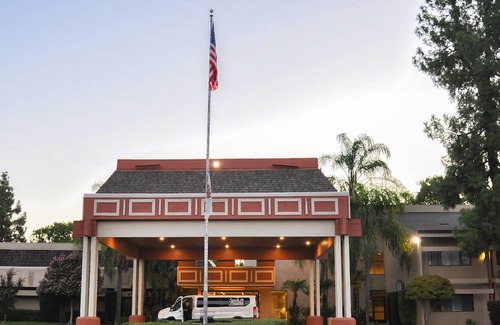 Raisin Hotel | Piccadilly Inn Airport