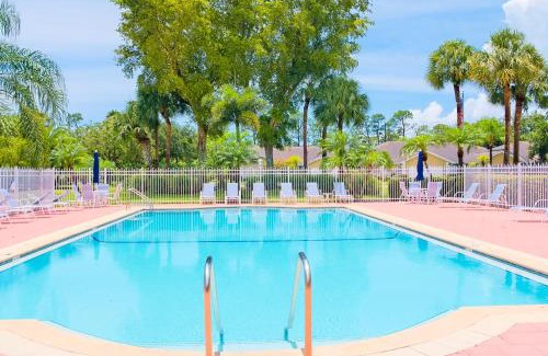 Crown Pointe House | Piccadilly Place