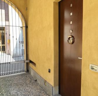 Oleggio Villa | Piccola Corte