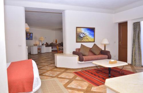 Village Road Resort | Pickalbatros Citadel Resort Sahl Hasheesh