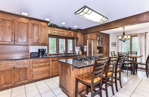 St Germain House | Pickerel Lodge Gorgeous and spacious lakefront home . 5000 square foot home.