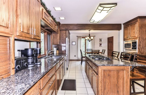 St Germain House | Pickerel Lodge Gorgeous and spacious lakefront home . 5000 square foot home.